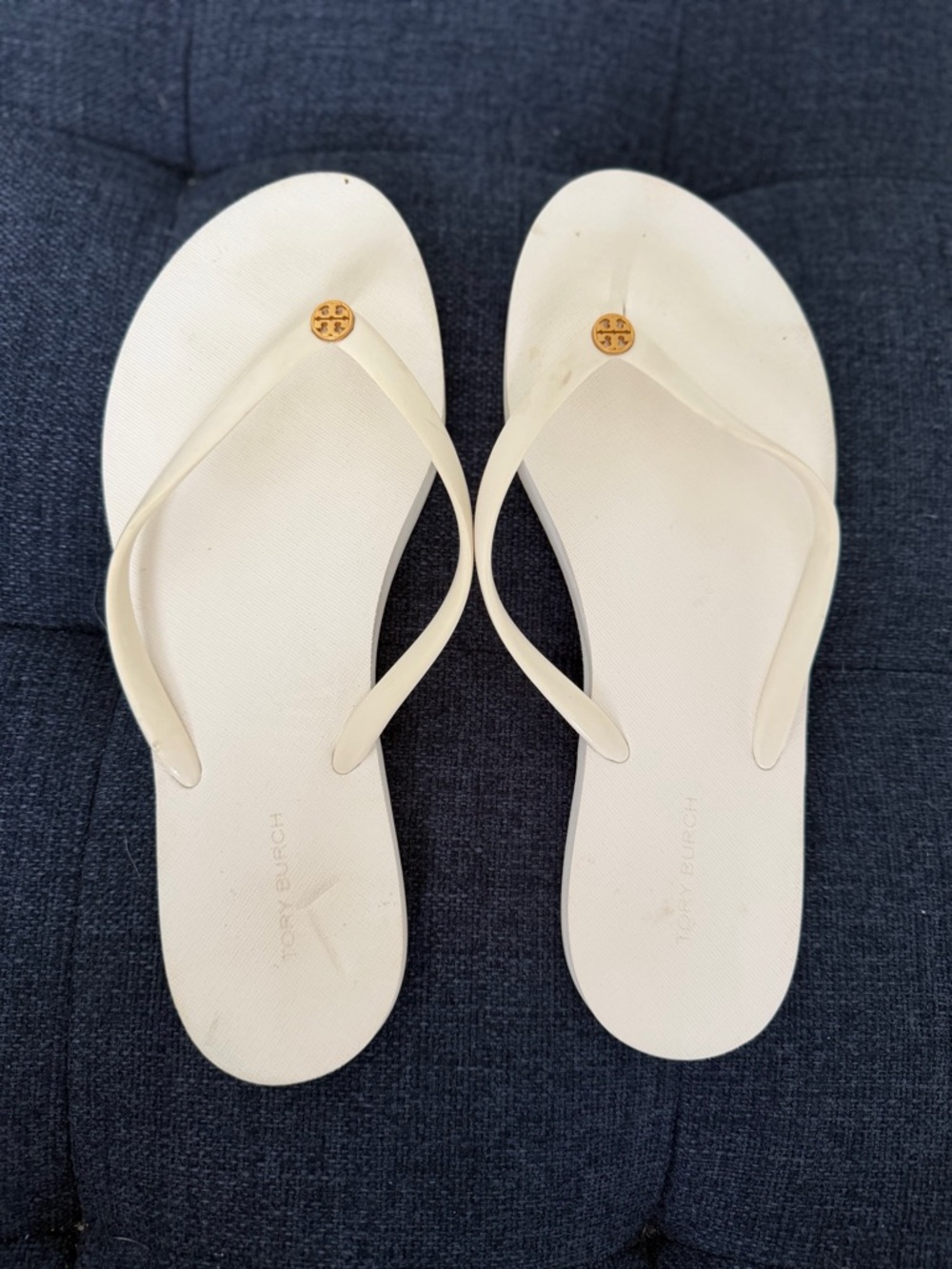 Tory Burch Cream Flip Flop Sandals with Gold Logo size 9
